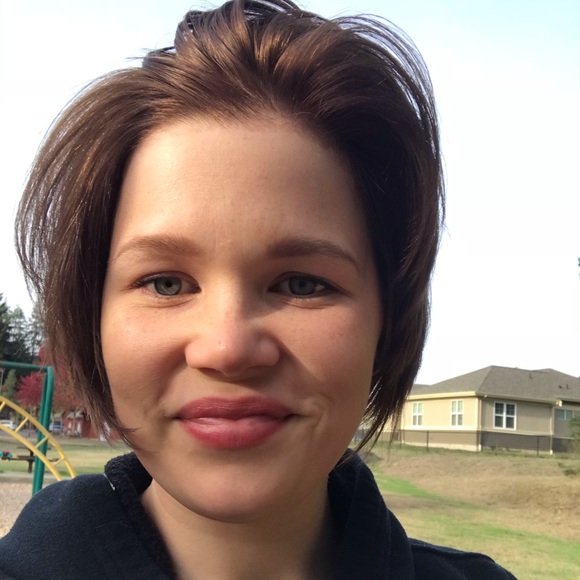 Meet your Posher, Ina - Picture 1 of 1